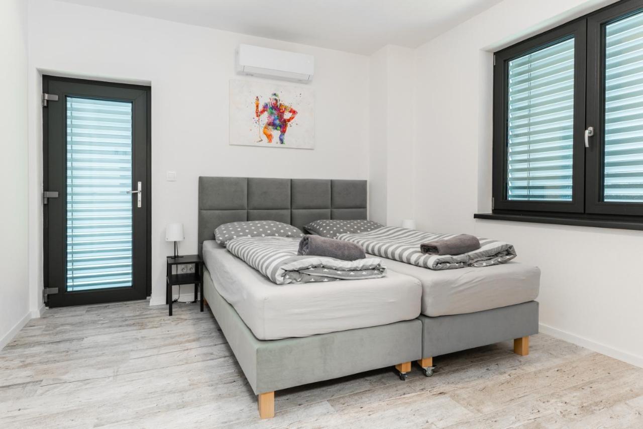 Malina Penati Golf Villa Sajdikove Humence Bagian luar foto
